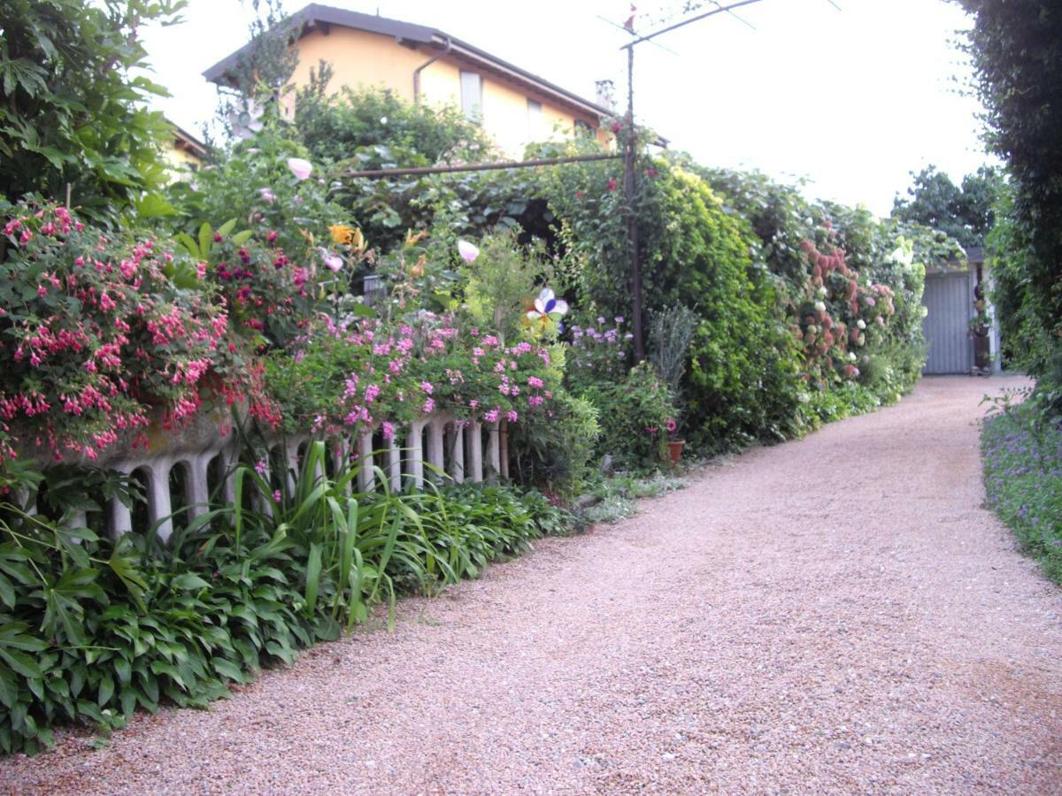 Villa Annabelle Somma Lombardo Exterior foto